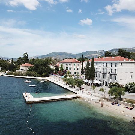 Hotel Stacija Kaštela Exterior foto